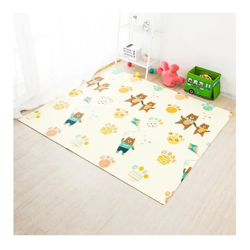 Детски килим за игра, Мечета с хвърчила, 150 х 180 х 1